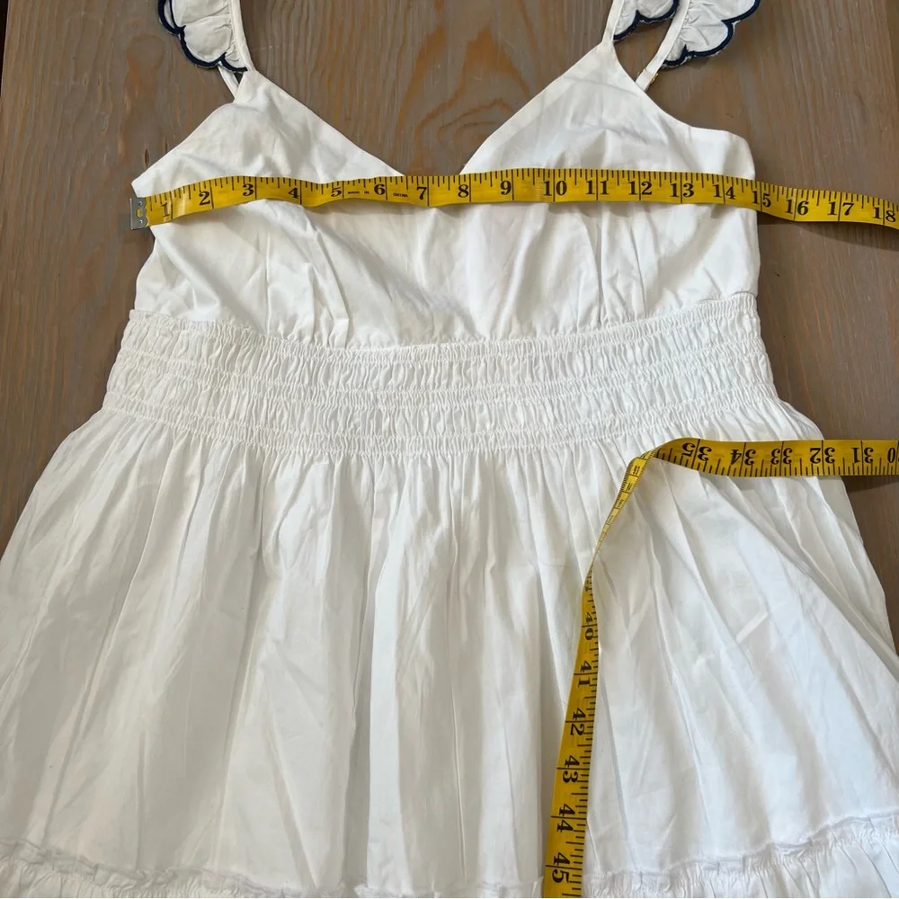 Vineyard Vines White Scalloped Dress size small